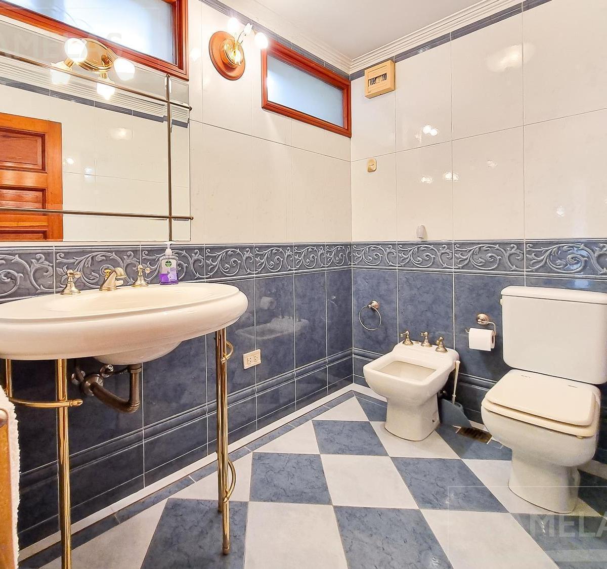 Venta Casa de Categoría 5 Dorm. Alberdi - Rosario 5