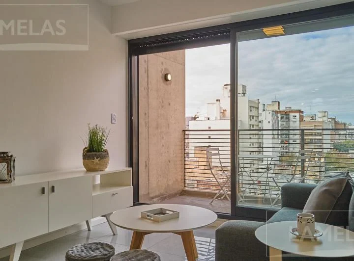 Venta Departamento 1 dormitorio con doble balcón en Sarmiento 1500