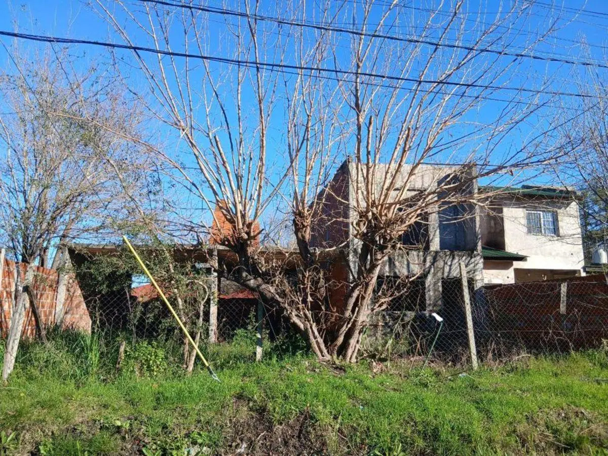 Pilar centro, Lote de 222 m2, con Mejoras y Proyecto Aprobado! Asfalto y Servicios! 5