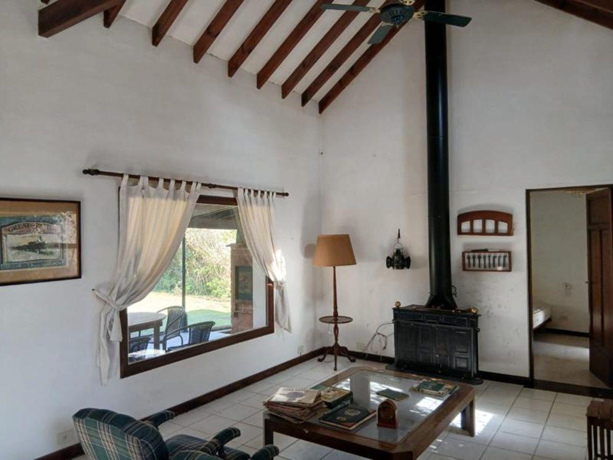 Foto de Barrio Cerrado Los Eucaliptus, Pilar! Casa 1 planta con pileta, a mts, imagen 5