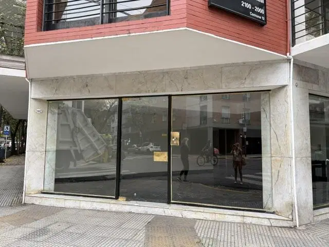 Lindísimo Semipiso en esquina, muy luminoso.. Ecelente estado 2