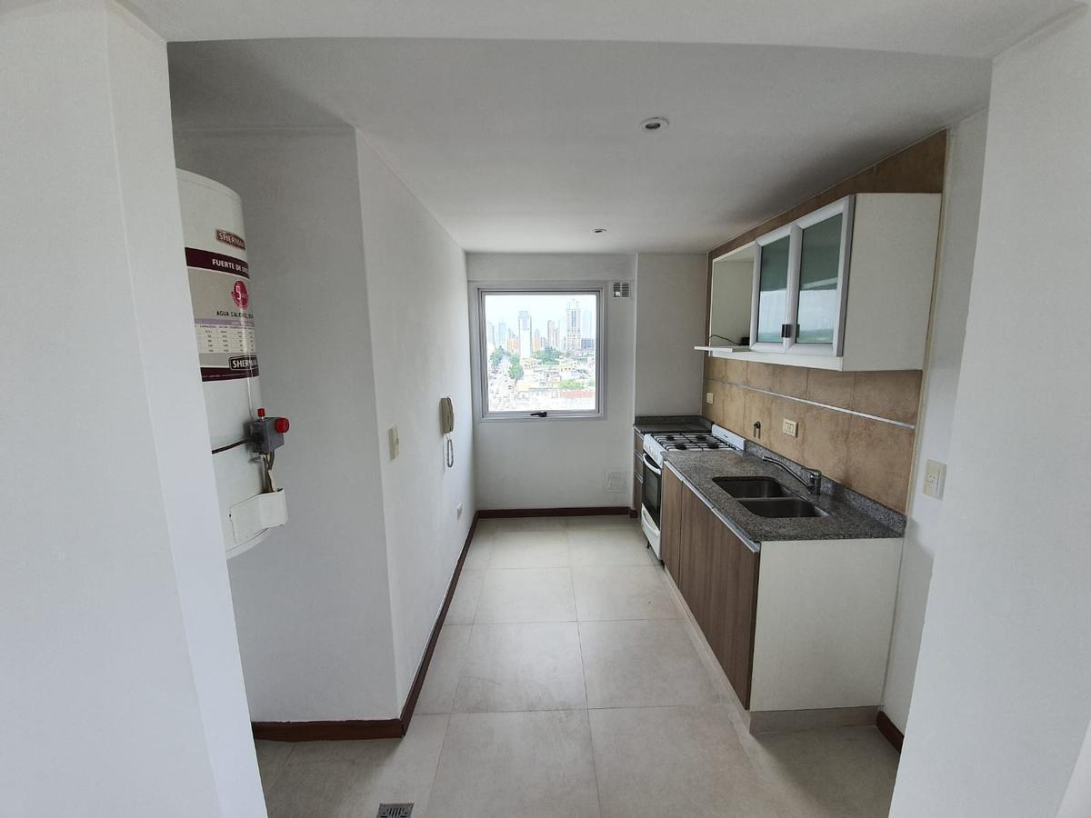 Foto de Departamento de 2 ambientes en estrategica ubicacion lomas de zamora, imagen 3