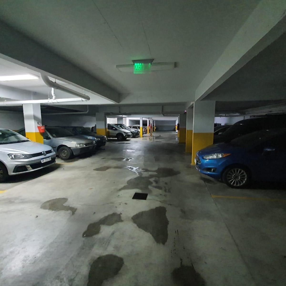 Foto de cocheras en pleno centro de lomas de zamora, imagen 3