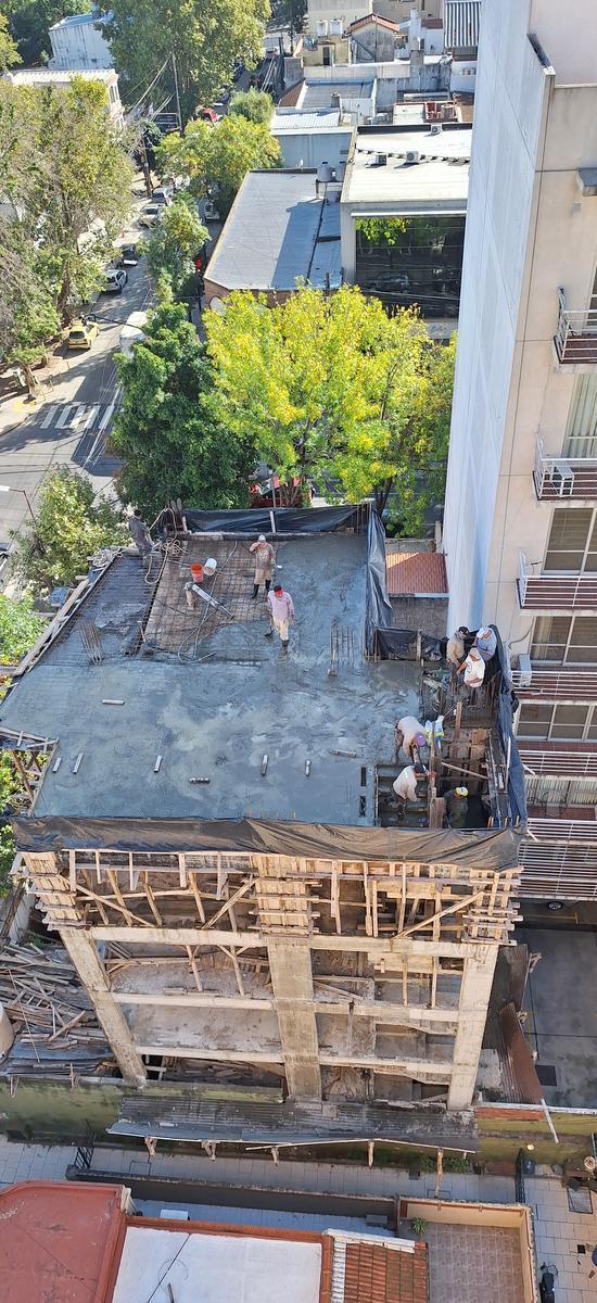 Departamento en piso de categoria con 75 m2 totales en Lomas de Zamora