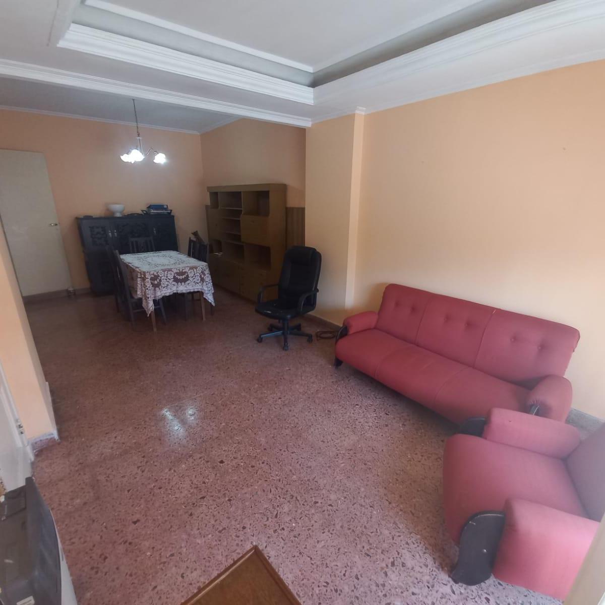 Casa de 4 dormitorios en Lomas de Zamora este