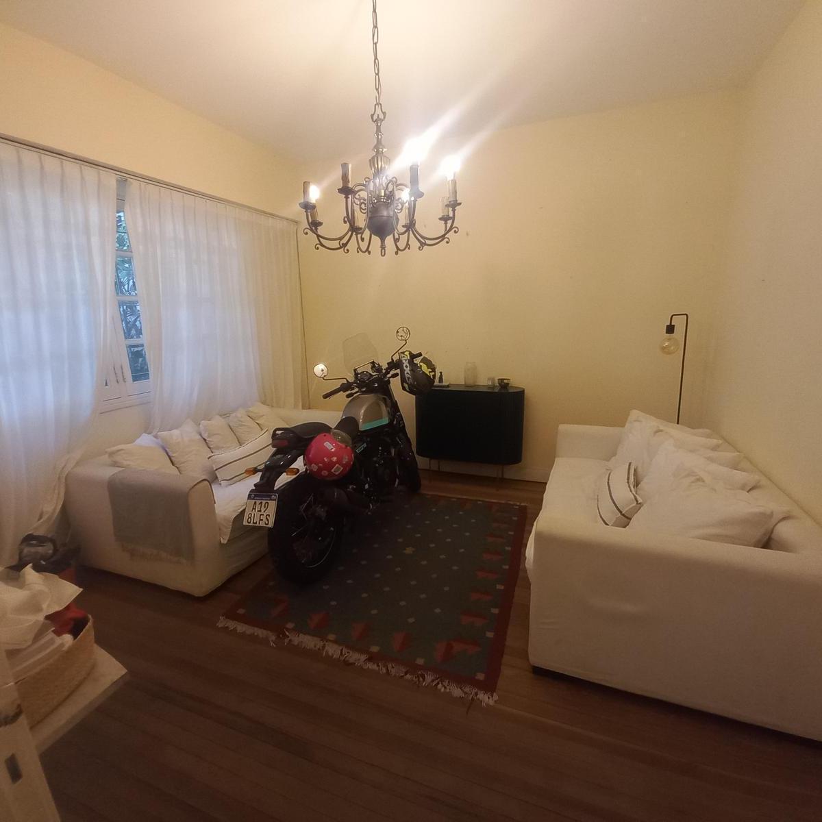 Casa con parque con 2 dormitorios en Banfield Oeste Apta Credito