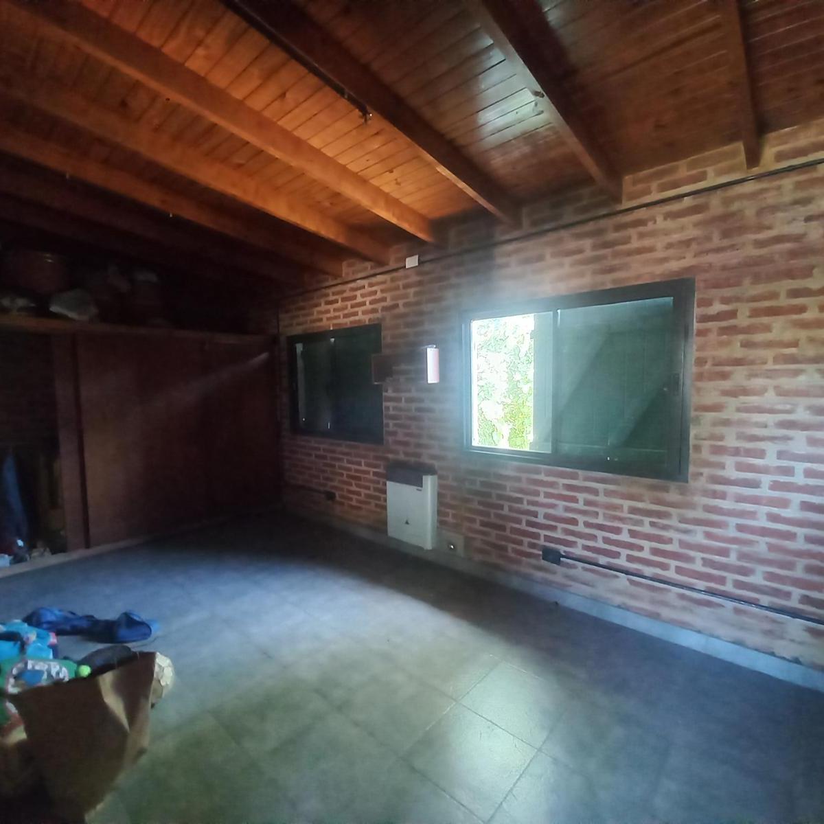 Casa en Sobre Lote de 900 m² Totales con 250 m² Cubiertos en Cañuelas Muy Buena Ubicacion 1