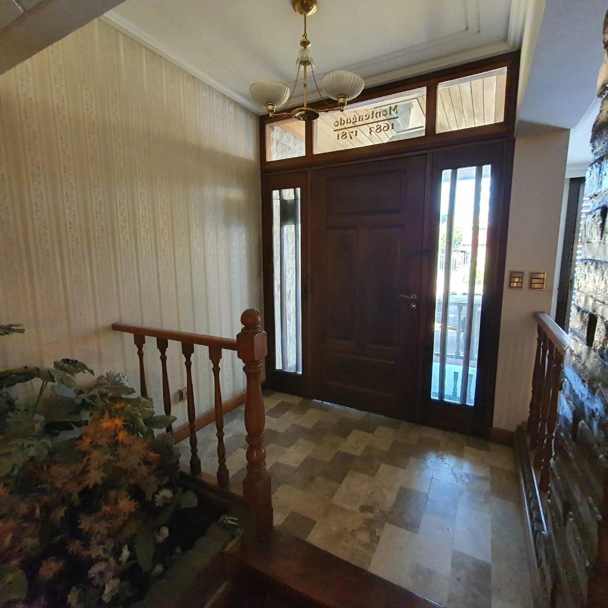 Casa de 4 dormitorios, parque y quincho en Lomas de Zamora