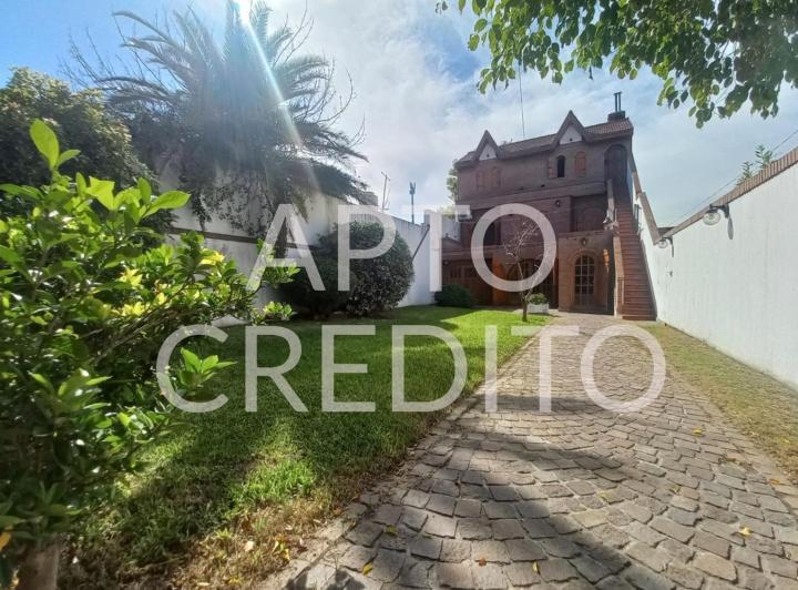 Casa en Lomas de Zamora este sobre lote de 338 2 totales con departamento de 3 amb independiente