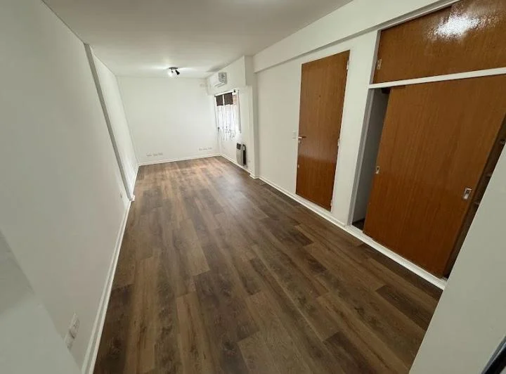 Departamento en Banfield Este 1
