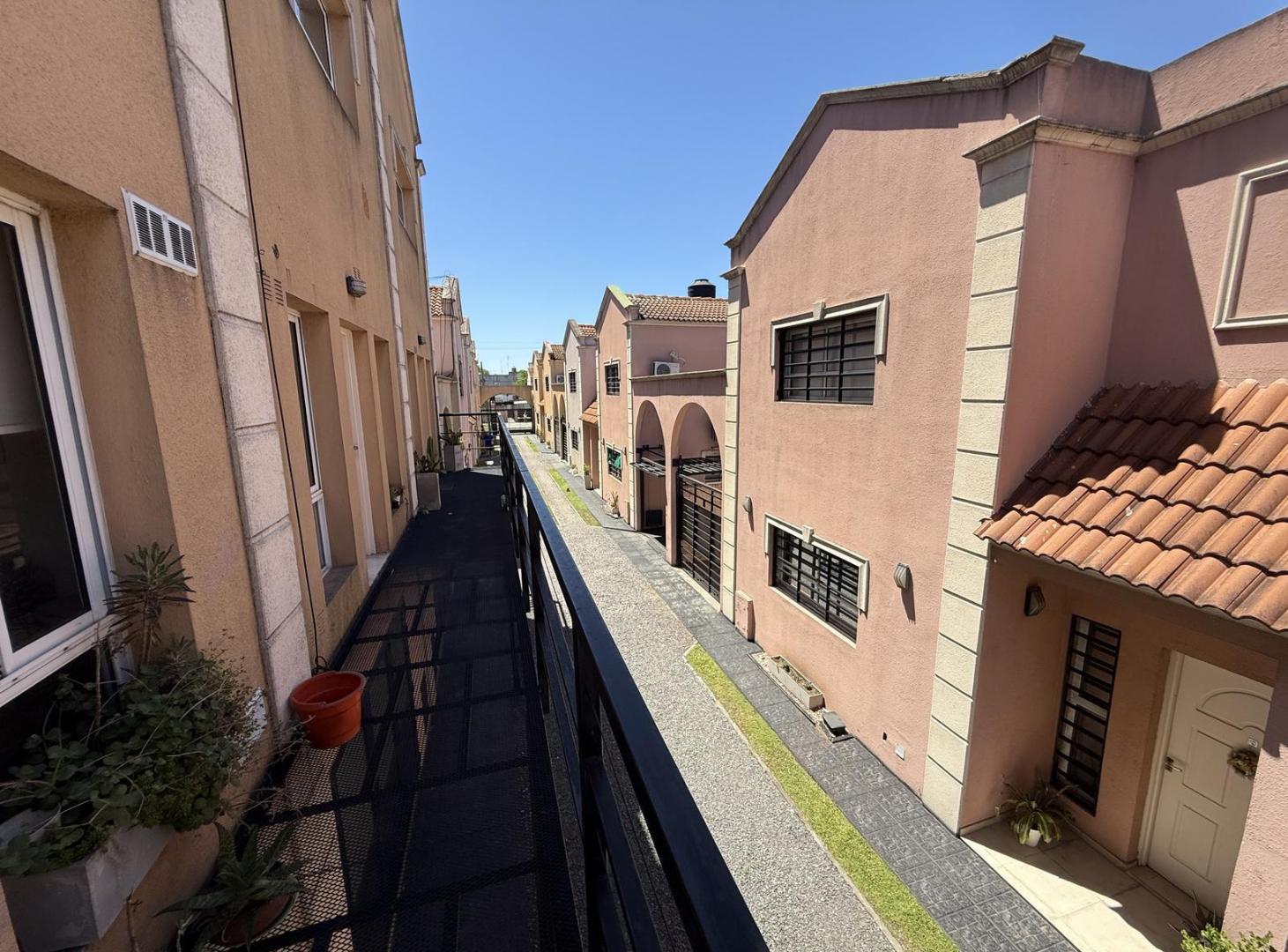 Foto de Oportunidad Triplex en condominio cerrado con cochera, 2 habitaciones y, imagen 4