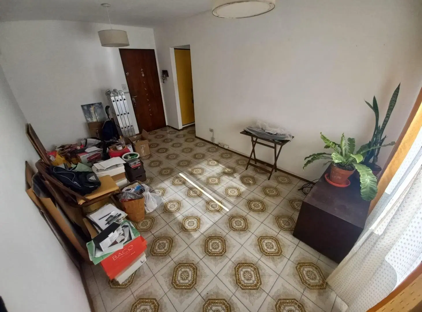 Departamento de 2 ambientes en pleno centro de Lomas de Zamora Este 2