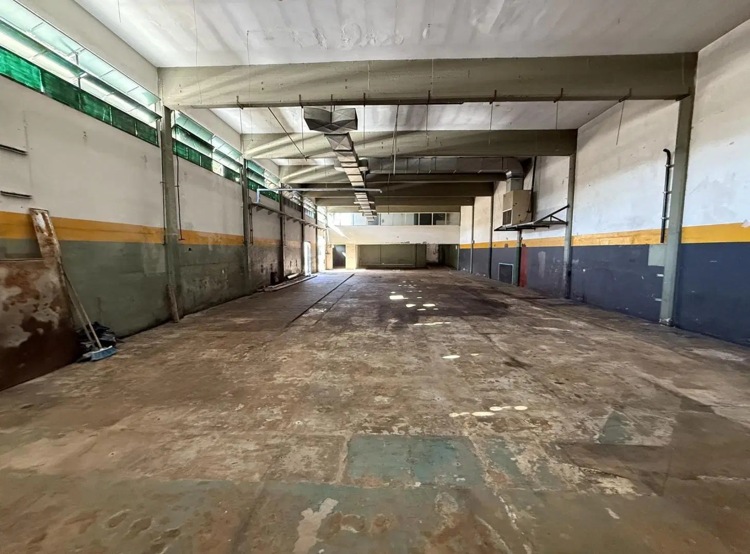 Depósito en Banfield Oeste 3