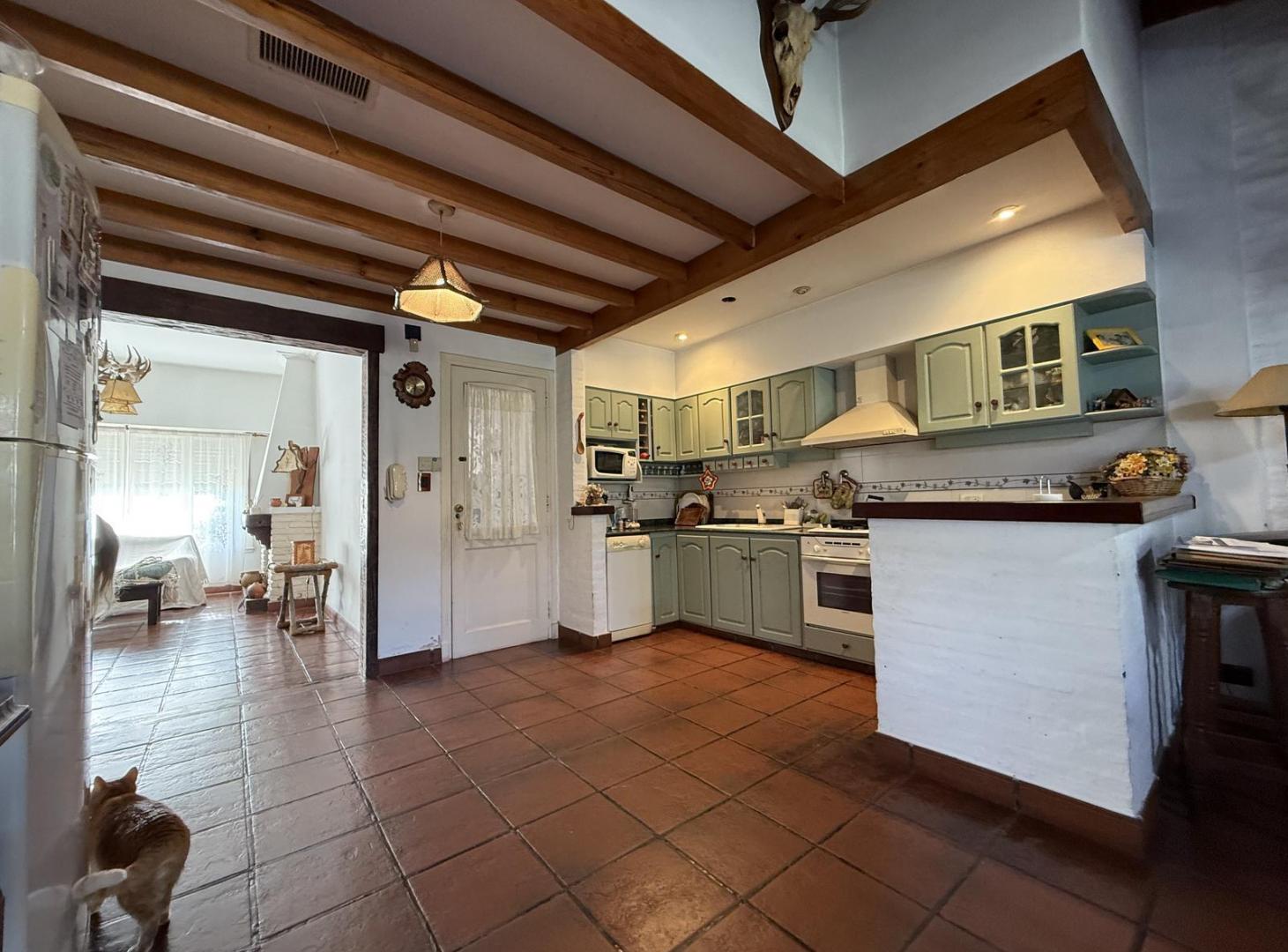 Foto de Casa de 3 dormitorios con fondo en muy lindo barrio residencial de, imagen 4