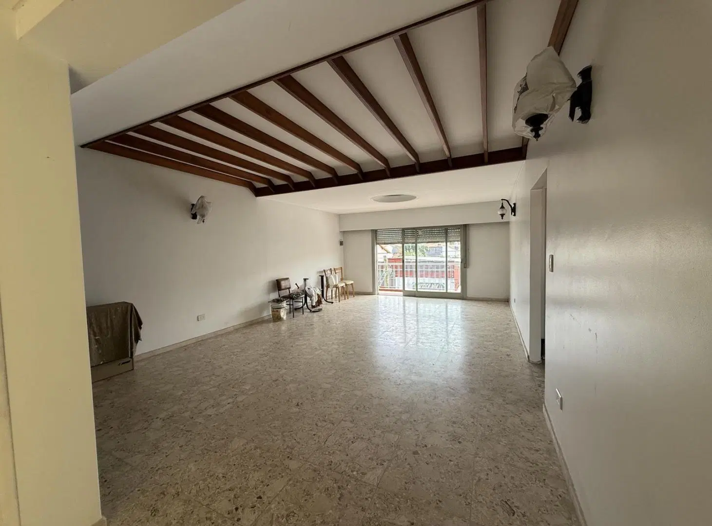 Casa en Rafael Calzada 8