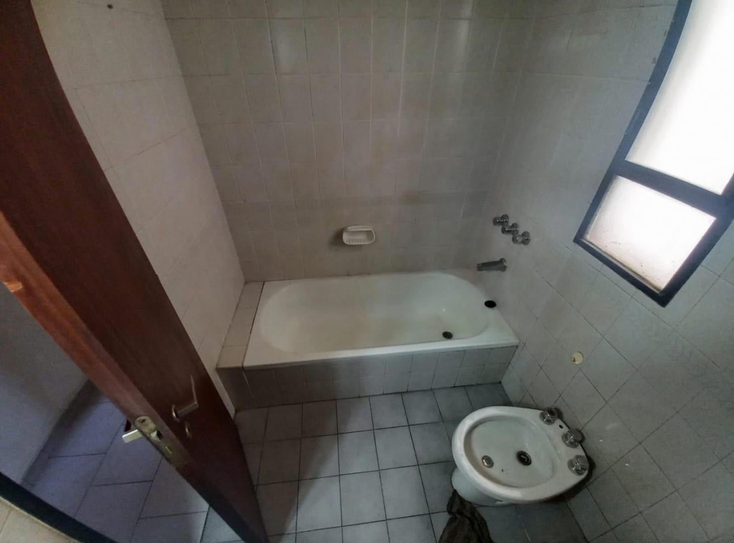 Foto de departamento de 2 ambientes con cochera en lomas de zamora este cerca, imagen 4