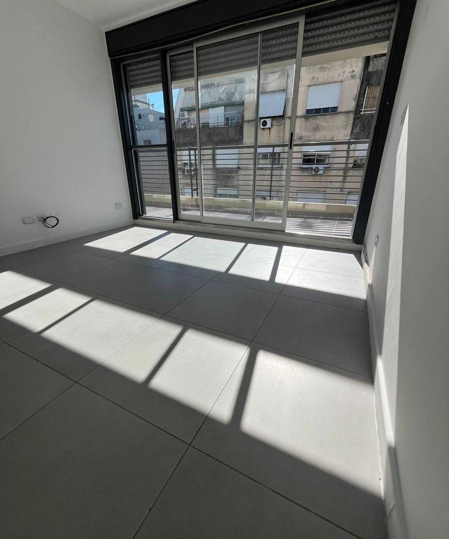 Foto de Carlos Calvo al 1600 - 3 amb c/TERRAZA - VENTA - Impecable, imagen 2