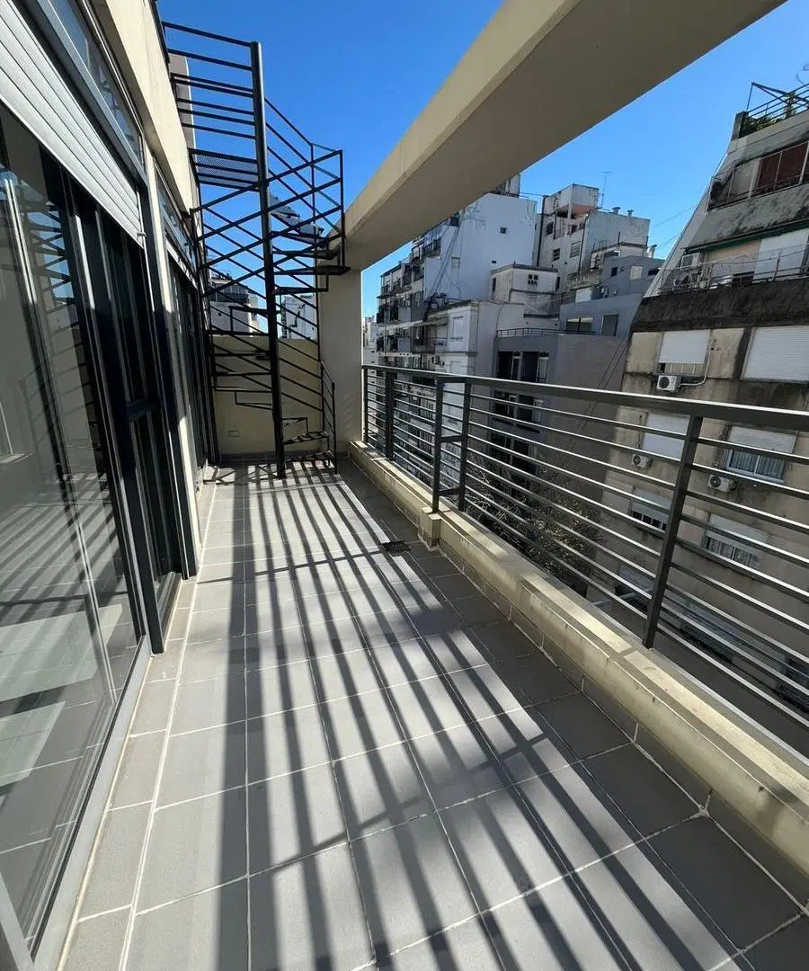 Carlos Calvo al 1600 - 3 amb c/TERRAZA - VENTA - Impecable 2