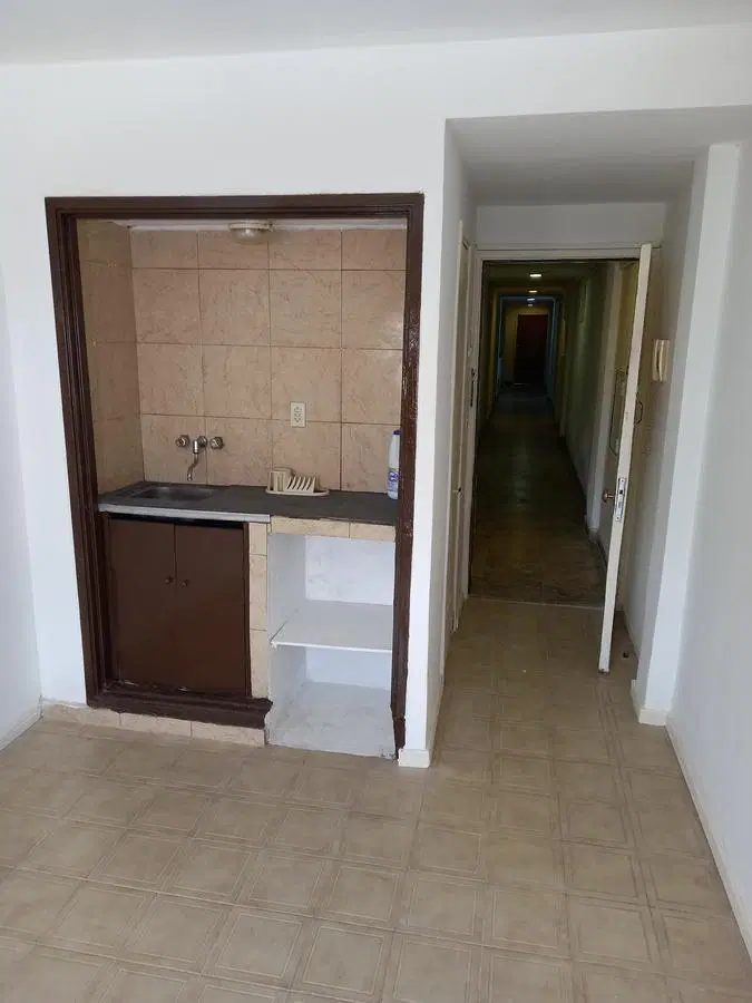Departamento de 1 ambiente al contrafrente m/lum 3