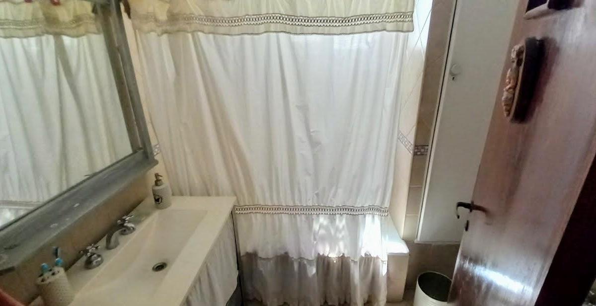 Foto de VENTA CHALET CASA EN HAEDO ZONA OESTE 3 AMBIENTES LOTE PROPIO PILETA, imagen 2