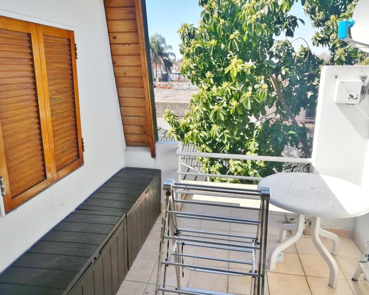 Foto de VENTA PH CASA TRIPLEX VILLA SARMIENTO ZONA OESTE 4 AMBIENTES ZONA, imagen 4