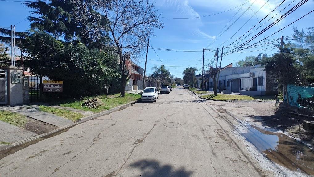 Venta PH Dúplex 4 Ambientes con Patio y Cochera en Ituzaingó, Muy Luminoso