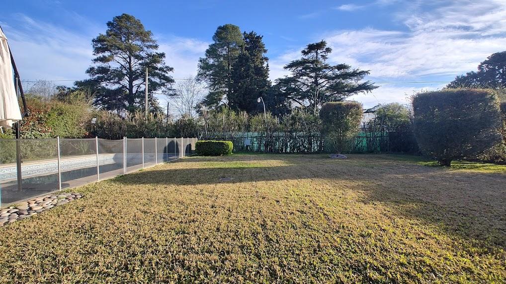 Foto de Casa con 4 habitaciones en venta en Campos de Alvarez, 919 m², imagen 2