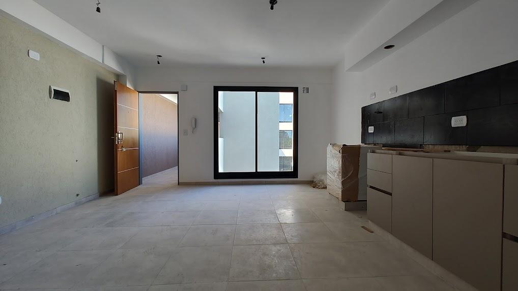 Departamento en Venta Moron, G. B. a. Zona Oeste, 3 Ambientes, Cochera, Pileta 2