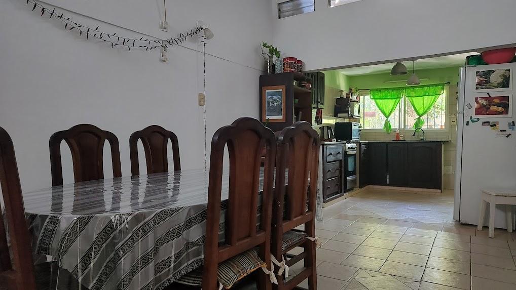 Casa Americana en Venta en Ituzaingo, Zona Oeste, 4 Ambientes con Parque 5