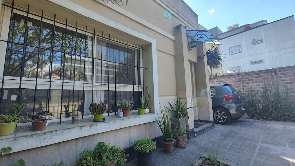 Casa Americana en Venta en Ituzaingo, Zona Oeste, 4 Ambientes con Parque 4