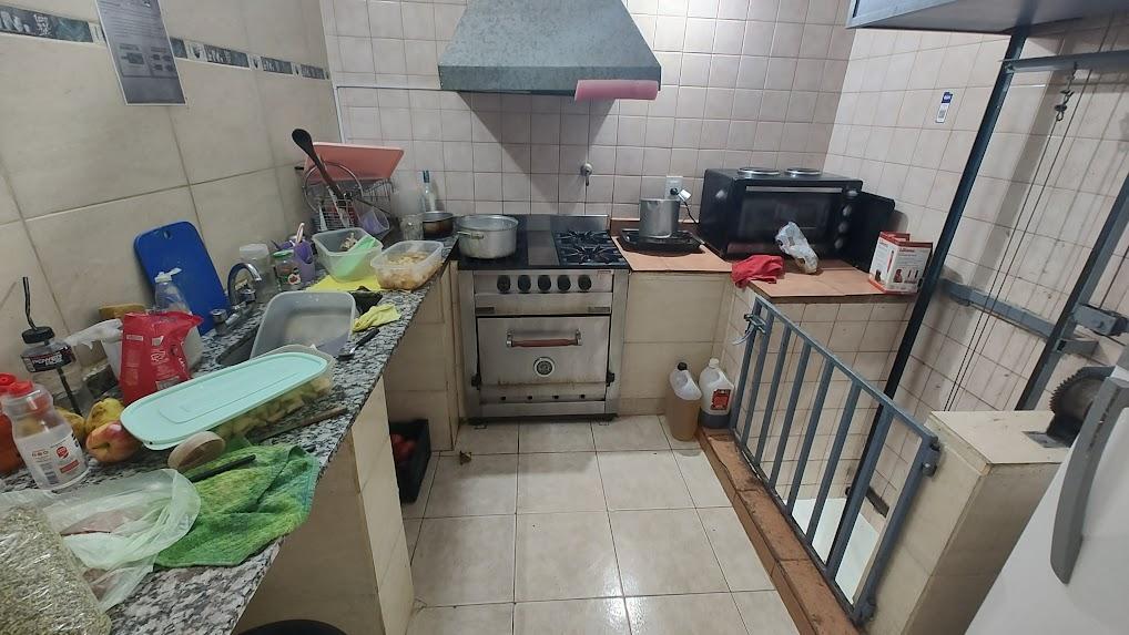 Local Geriatrico Clinica en Venta en Haedo, Zona Oeste, 10 Dorm., 4 Baños 1