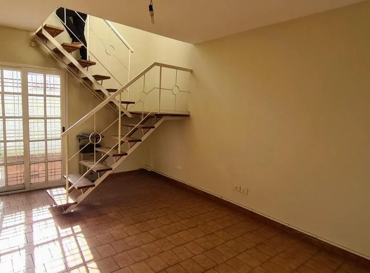 Departamento PH  en Alquiler en Morón,  G.B.A. Zona Oeste 2