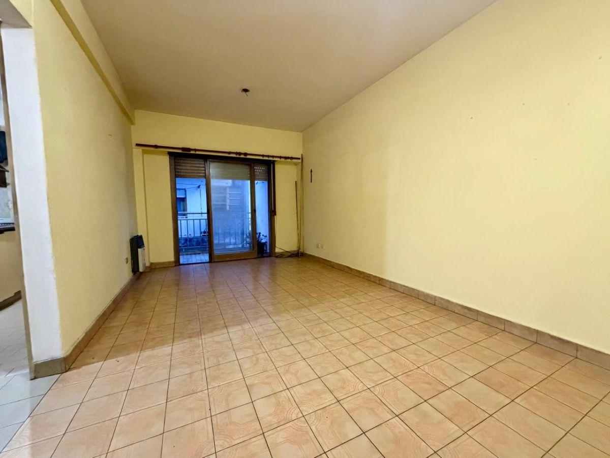 Foto de Alquiler 3 Ambientes En Morón Centro - Excelente Ubicación, imagen 2