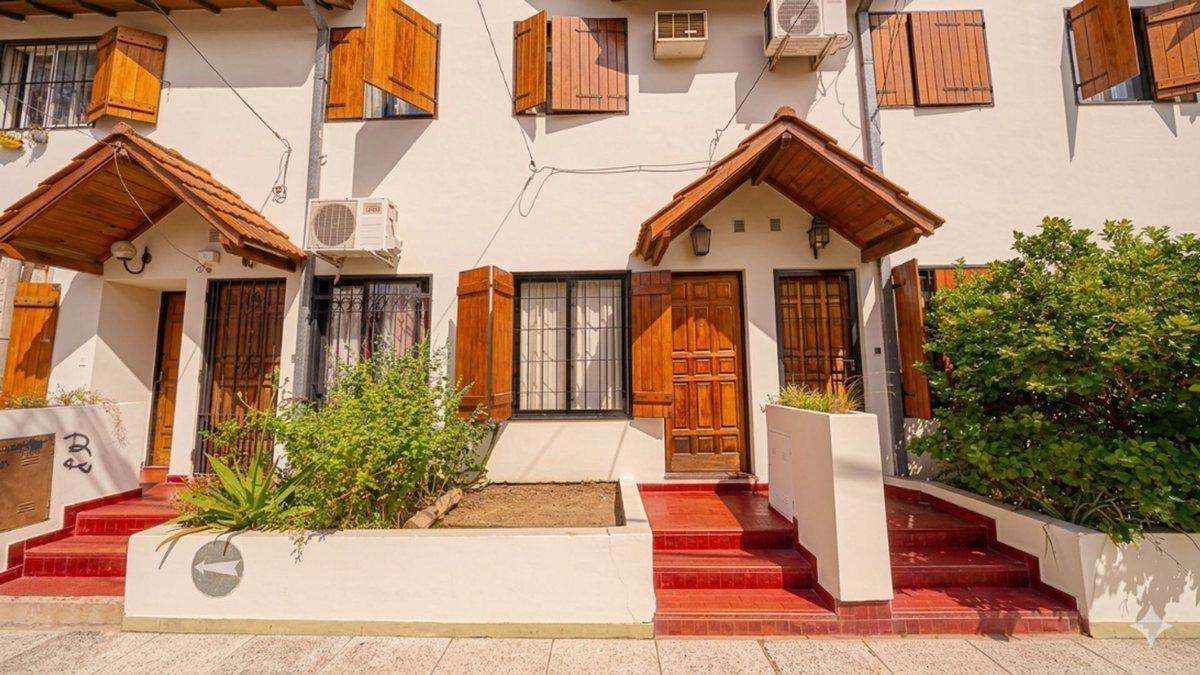 Venta PH 2 Ambientes al Frente con Patio - Apto Crédito - Ramos Mejía