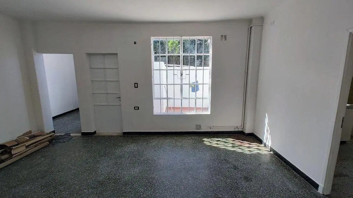 ¡Tu próximo hogar! Alquiler PH 3 ambientes impecable en Morón centro. 2