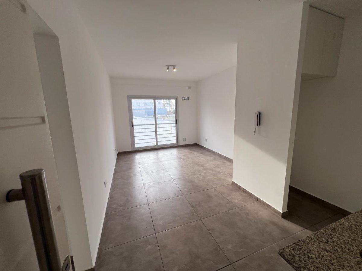 Foto de Departamento 2 Ambientes en Venta con Cochera y Terraza Propia en El, imagen 2