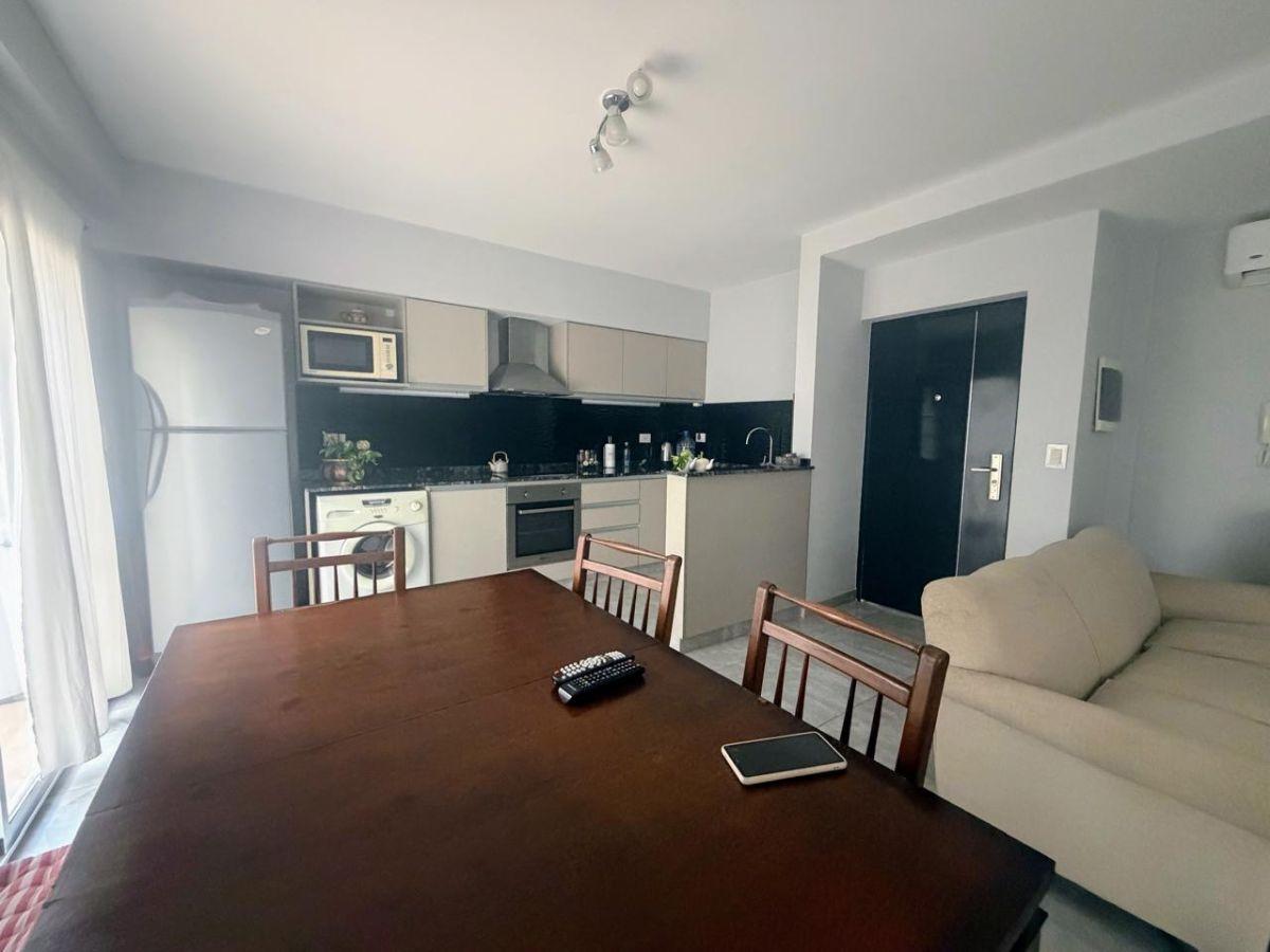 Foto de Departamento 3 Ambientes en Alquiler en Moreno Centro con Cochera y, imagen 3
