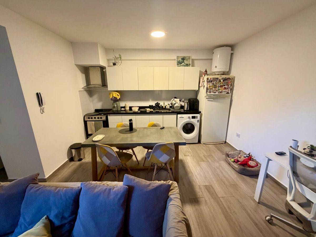 Foto de DEPARTAMENTO EN VENTA 2 AMBIENTES HAEDO CON JARDIN AMPLIO, imagen 3