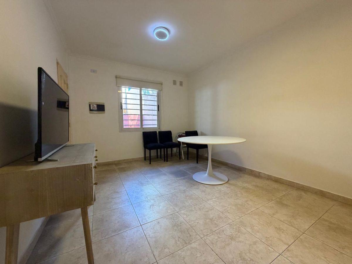 Foto de Alquiler 2 Ambientes En Merlo Centro Con Patio Y Cochera Descubierta, imagen 2