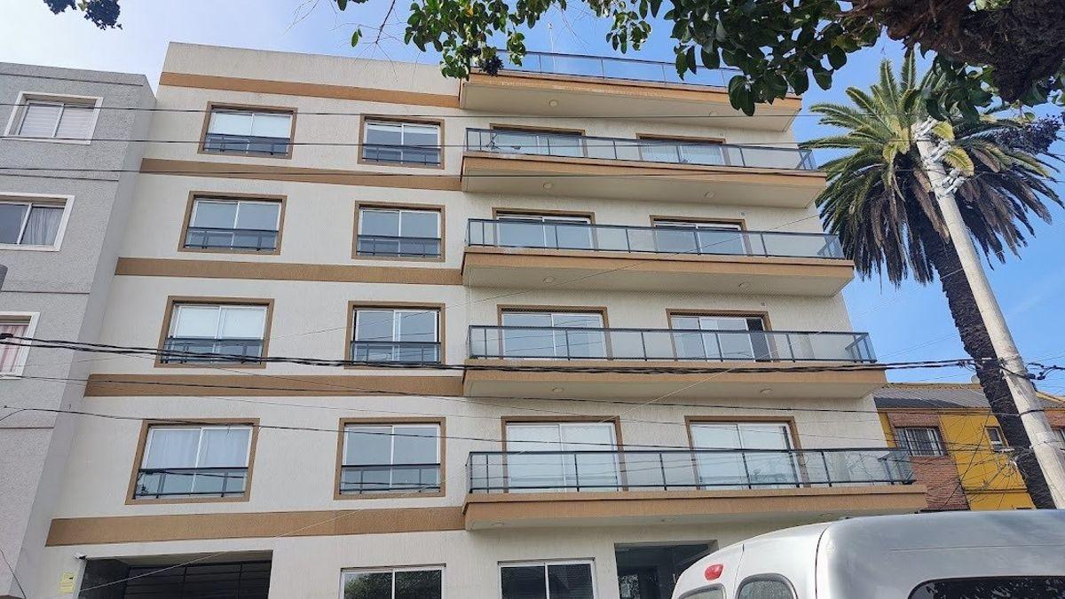 Foto de DEPARTAMENTO 2 AMBIENTES EN VENTA MORENO CENTRO CON TOILETTE, GIMNASIO, imagen 1