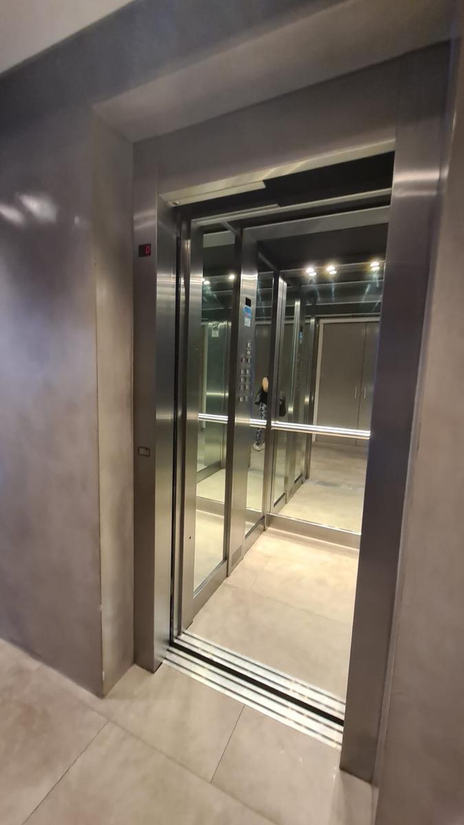 Apto Credito - Bajas Expensas - Apto Profesional - Divino Monoambiente con Balcon - Súper Luminoso 1