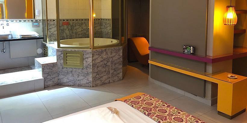 Venta Como Terreno o Venta Hotel Alojamiento - Zona Constitución 3