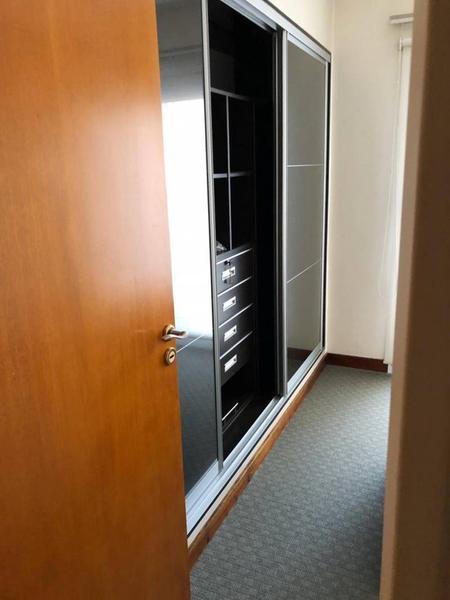 Plaza 1700 - Impecable Casa de 280 m² Cubiertos con Gran Jardín - 4 Dorm. y 2 Cocheras 3
