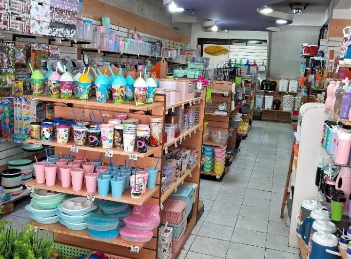 Inmejorable ubicación - Local Comercial en Venta  - 2 Plantas - Apto Todos los Rubros 2