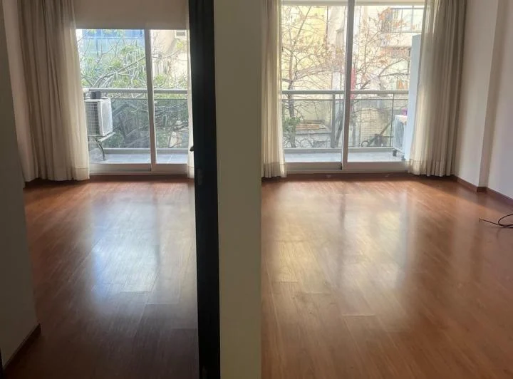 Apto Profesional - Divino Departamento al frente - Super Luminoso y Alegre con Balcon Aterrazado 4