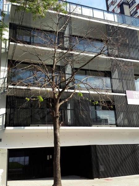 Moderno 2 Ambientes Super Luminoso - Apto Profesional - Cochera Fija - SUM con Parrilla