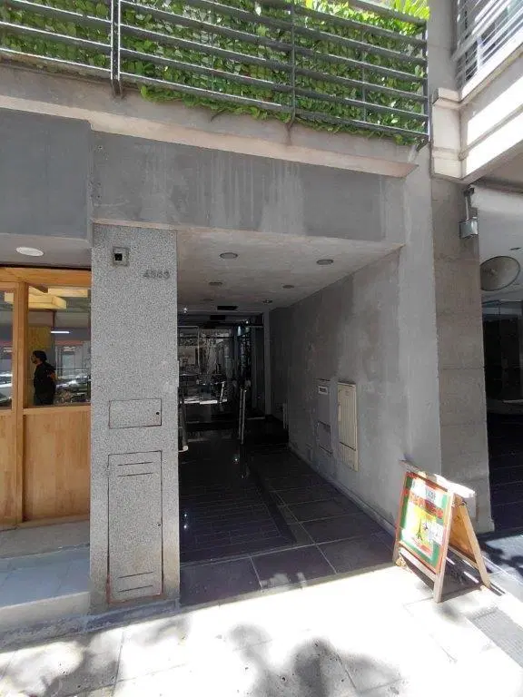 OPORTUNIDAD - Departamento Apto Profesional y Comercial - Luminosa y Moderna - Bajas Expensas 3