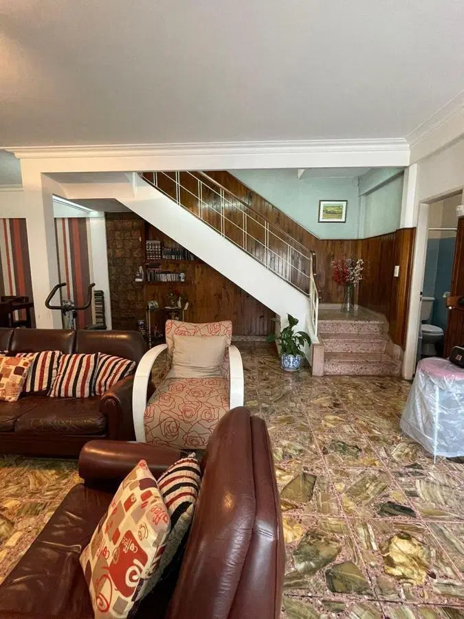 Divina Casa de 4 Ambientes con Patio y Terraza - Cochera - Inmejorable ubicación 4