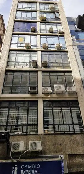 A refaccionar -Apto Crédito - Inmejorable ubicación - Oficina en Alquiler - Planta Libre con 2 baños 2
