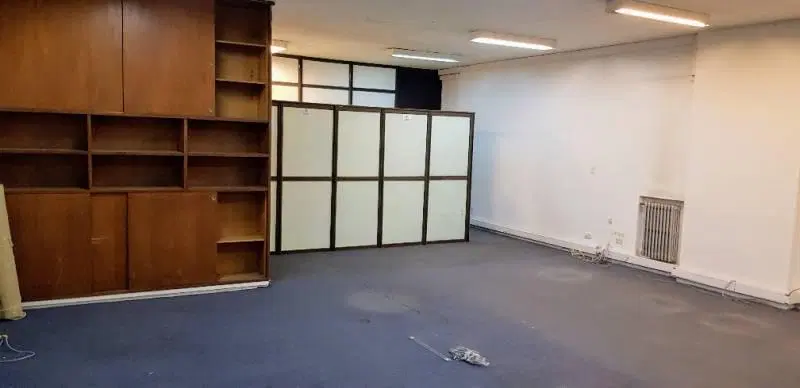 A refaccionar -Apto Crédito - Inmejorable ubicación - Oficina en Alquiler - Planta Libre con 2 baños 3